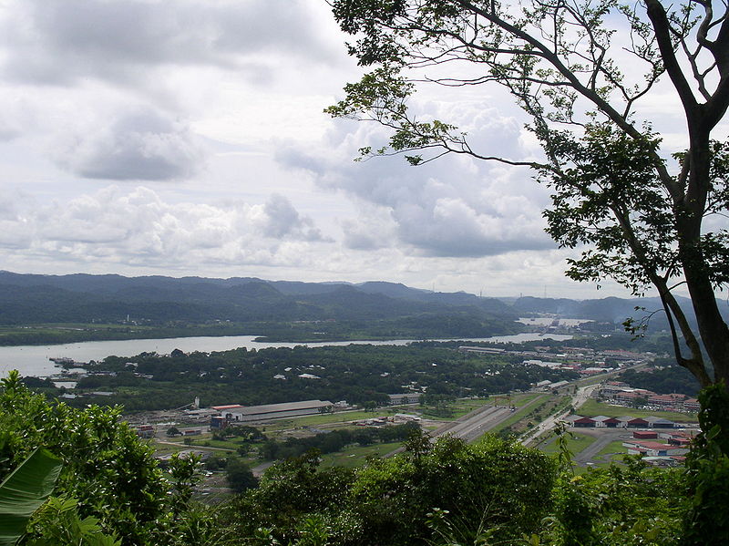 Sicht auf Panamakanal von Cerro Ancón